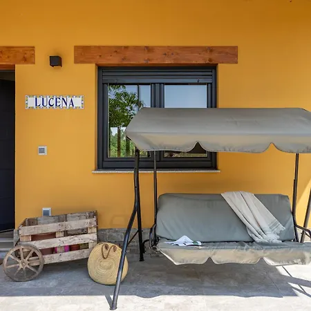 En Lucena Chalé Arboleya